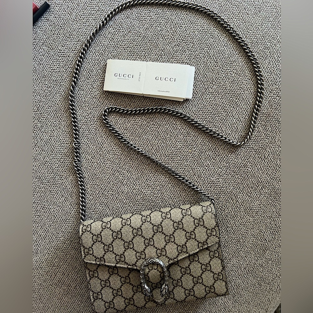 GUCCI DIONYSUS GG SUPREME CHAIN WALLET- SLIGHTLY WORN- LIKE NEW!